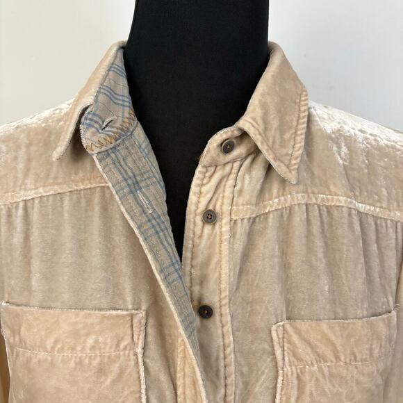 Holding Horses Velvet Button
Up Shirt Sz XS Beige Silk Blend Long Sleeve Blouse - Picture 5 of 10